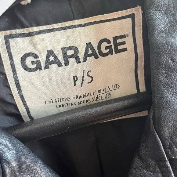 Leather jacket - Picture 2 of 2
